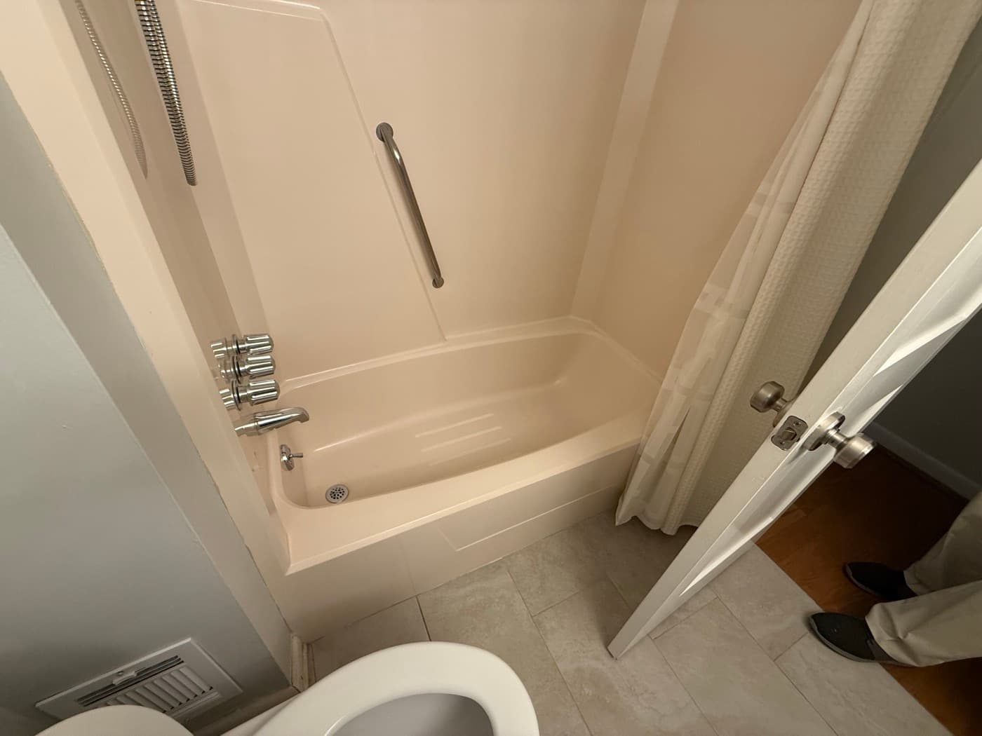 Tub-to-shower conversion in Taylors, SC — the original bathroom before Patriot Showers started work